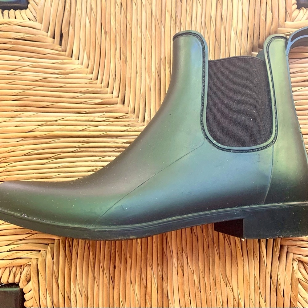 Black Rubber Rain Boots